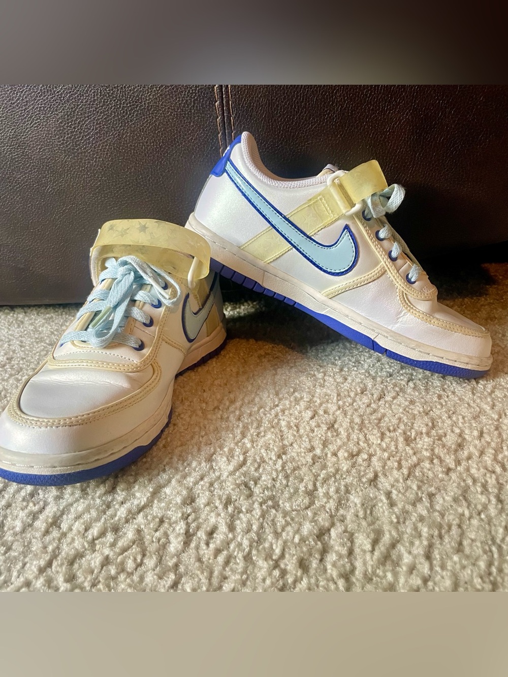 Nike 315419-143 Sneakers White Blue Star Strap Size 4.5Y / Women’s 6